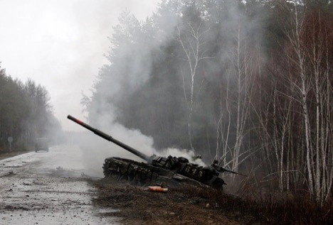 As Russia Fails Its Objectives in Ukraine, US ‘Holds Many Cards,’ Military Experts Argue