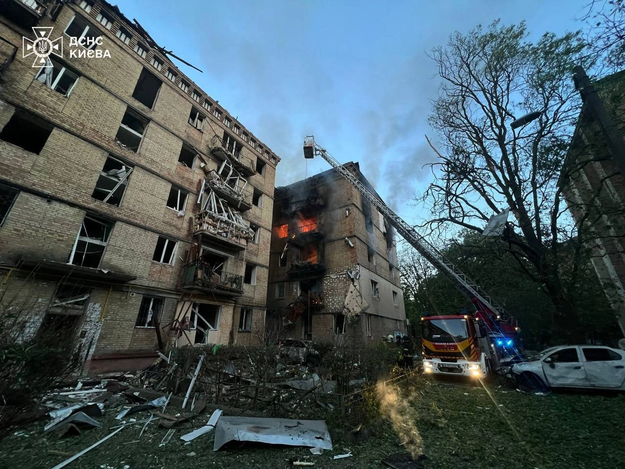 Зеленський розповів, скільки ракет і дронів запустила РФ по Україні вночі