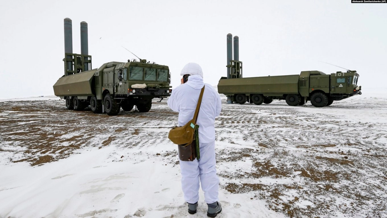 Росіяни розширюють військову присутність в Арктиці
