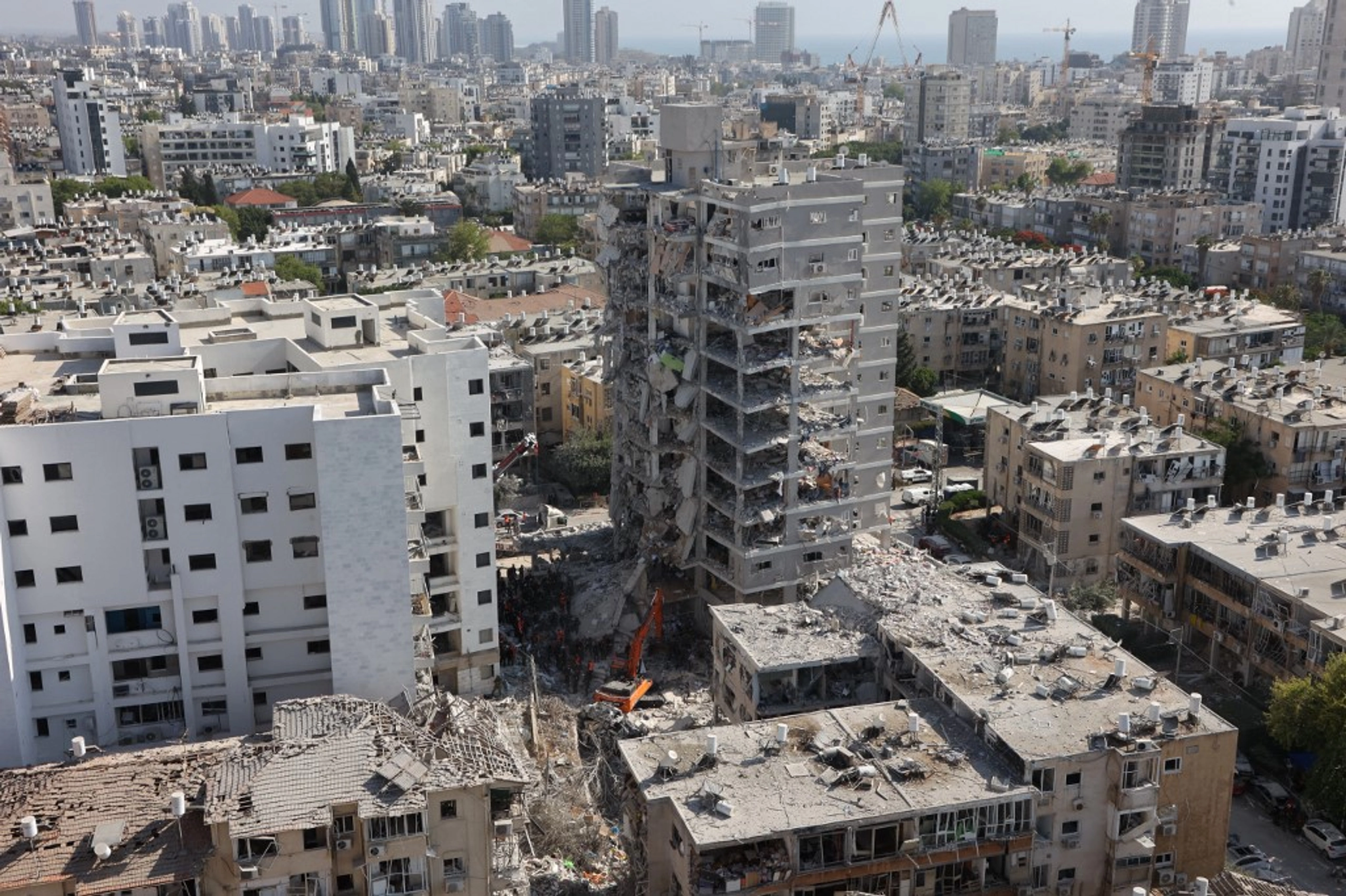 Ukrainian Cancer Patient, 7, Family Killed in Missile Strike Near Tel Aviv