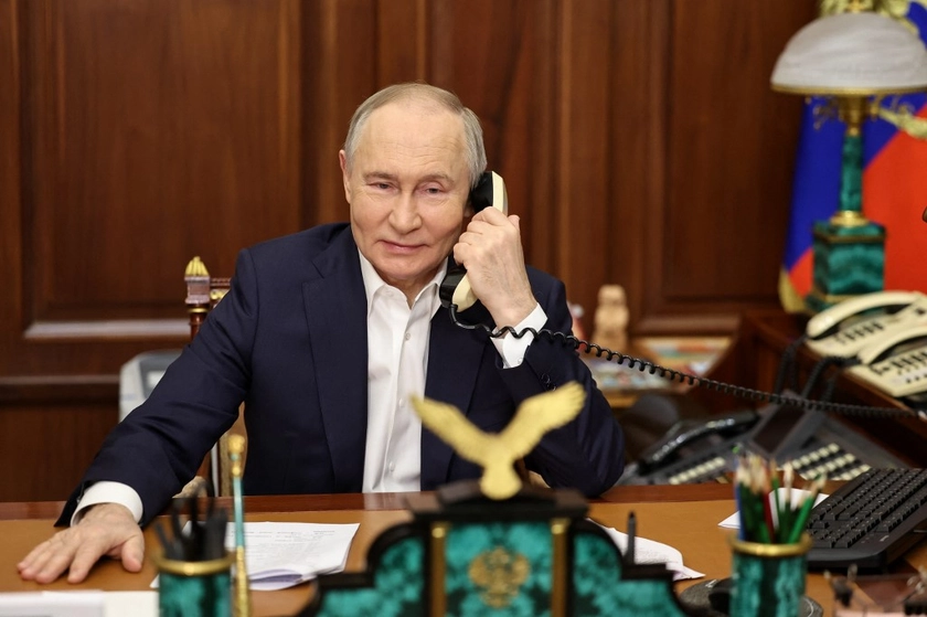 Putin Makes Iran-Israeli Mediation Pitch in Call With UAE President