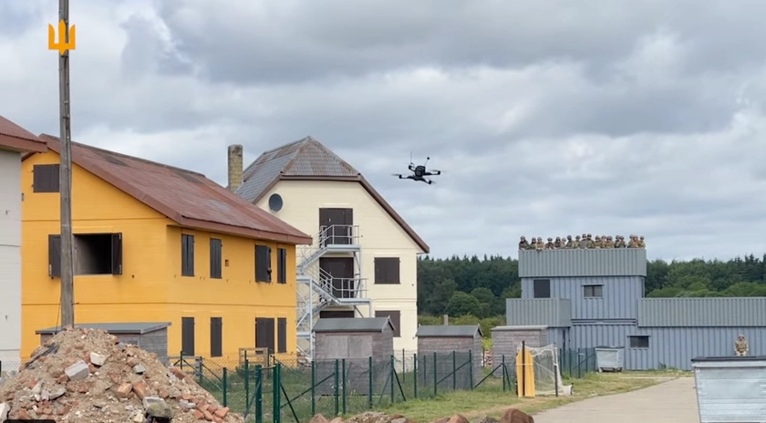 In UK, Ukrainian Military Share Experience in Employing FPV Drones