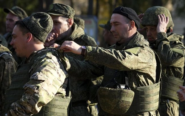 Російські офіцери масово ховаються в тилу без законних підстав