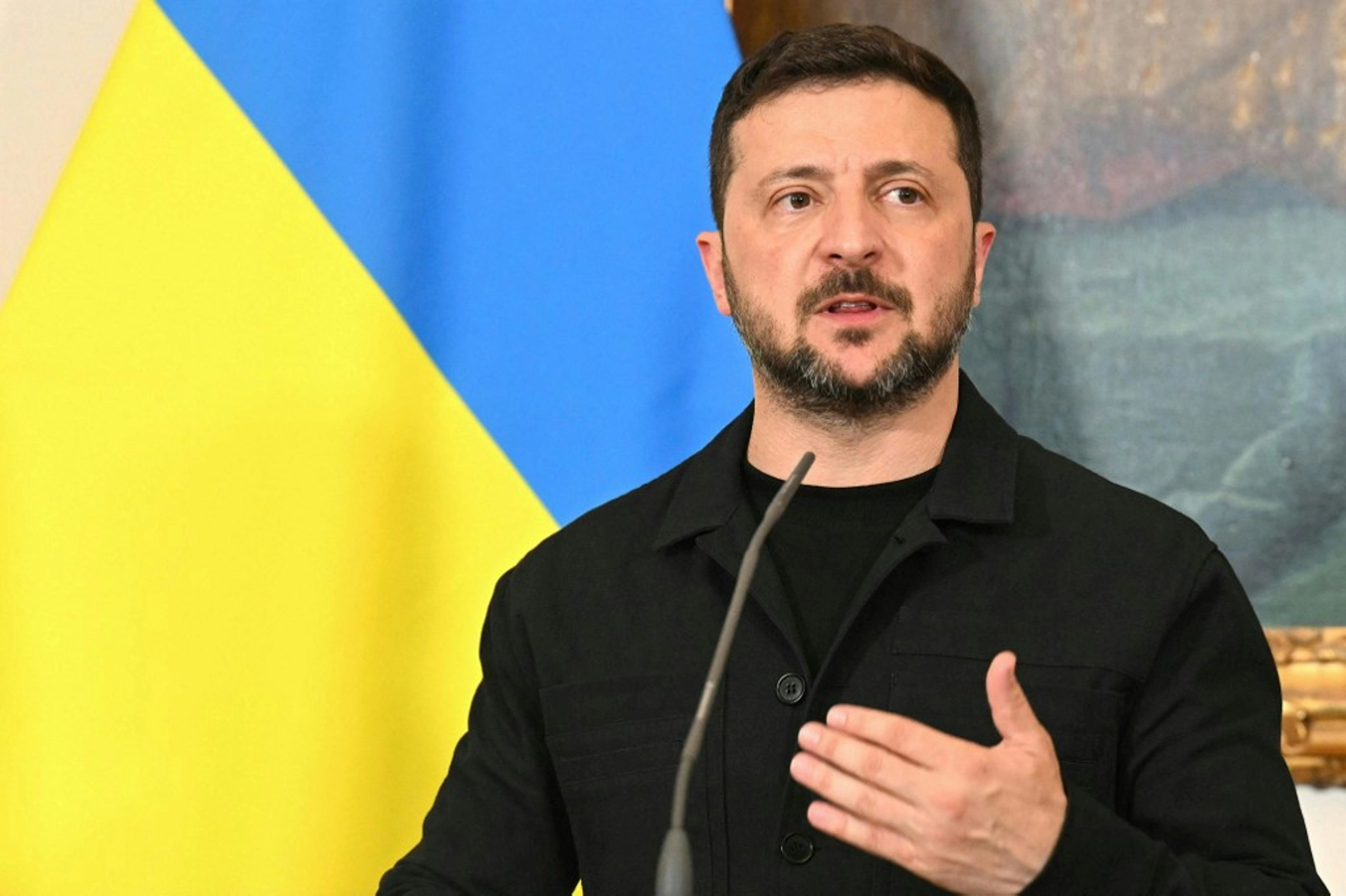 ‘Russian Economy Crumbling, We Will Support This Even More’ – Zelensky Says