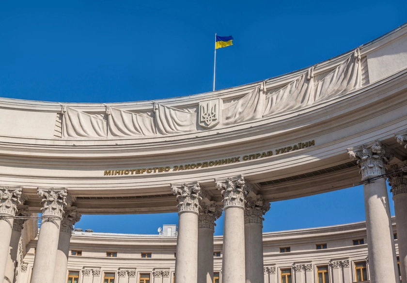 МЗС України назвало маніпулятивними національні консультації VOKS2025 в Угорщині