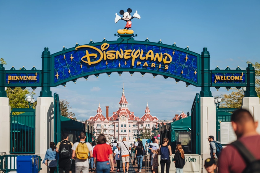 France Сharges Briton Over Staged Disneyland ‘Marriage’ With Ukrainian Child
