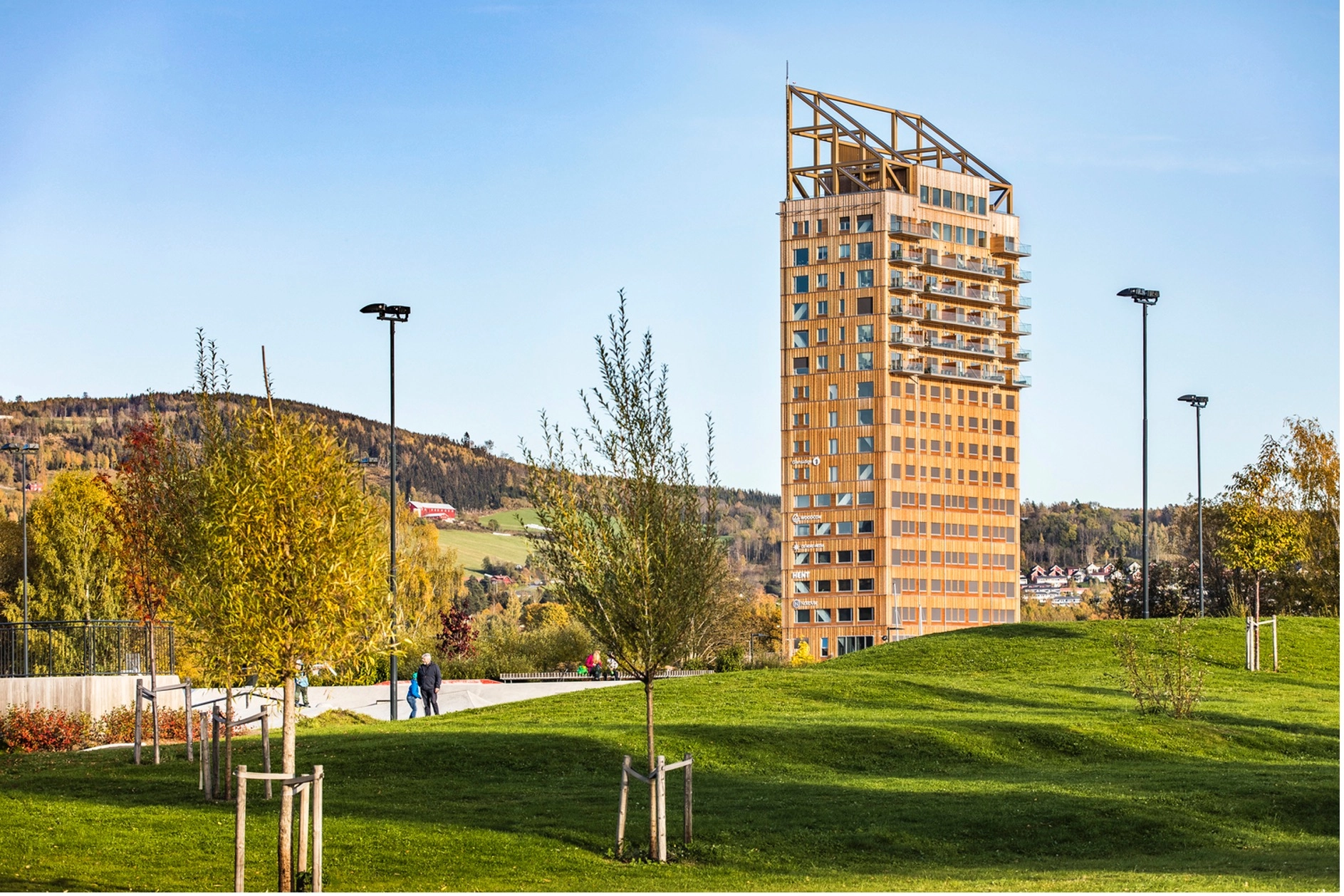 Wooden structures at Prince George Airport (Canada) and in Norway for the Mjøstårnet tower.
