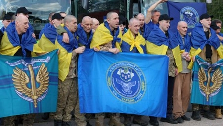 More Ukrainian POWs Return Home in Ongoing Russia Swap Deal