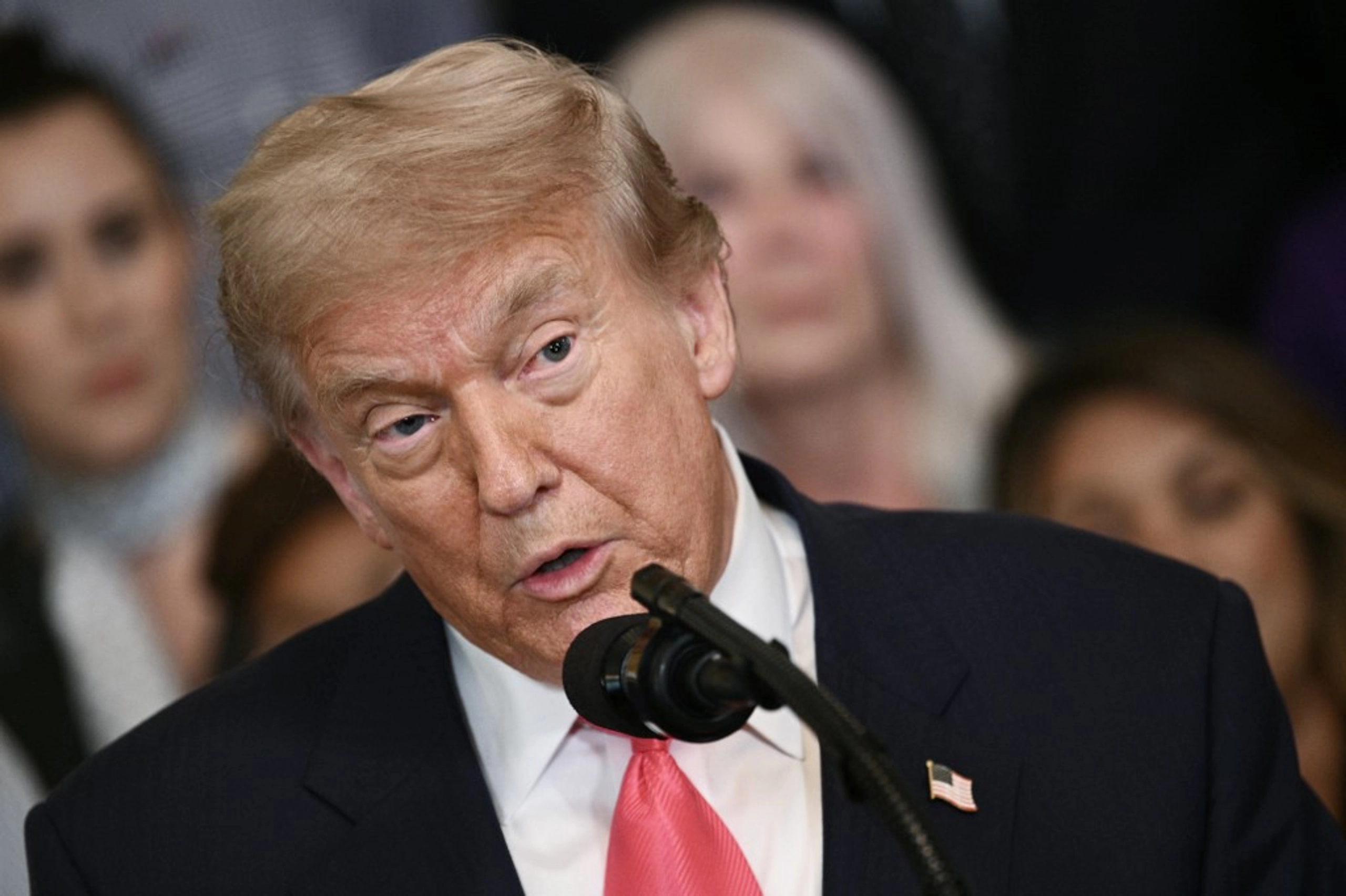 Більшість виборців США хочуть, щоб Трамп посилив тиск на Росію