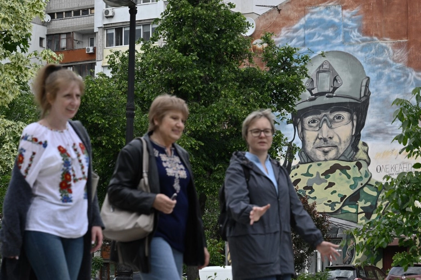 After the War: What Ukrainians Want Changed in the Constitution