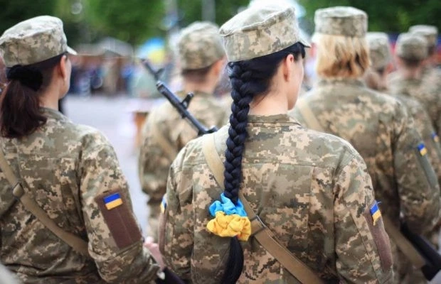 РФ розганяє фейки про підготовку до масової мобілізації жінок в Україні