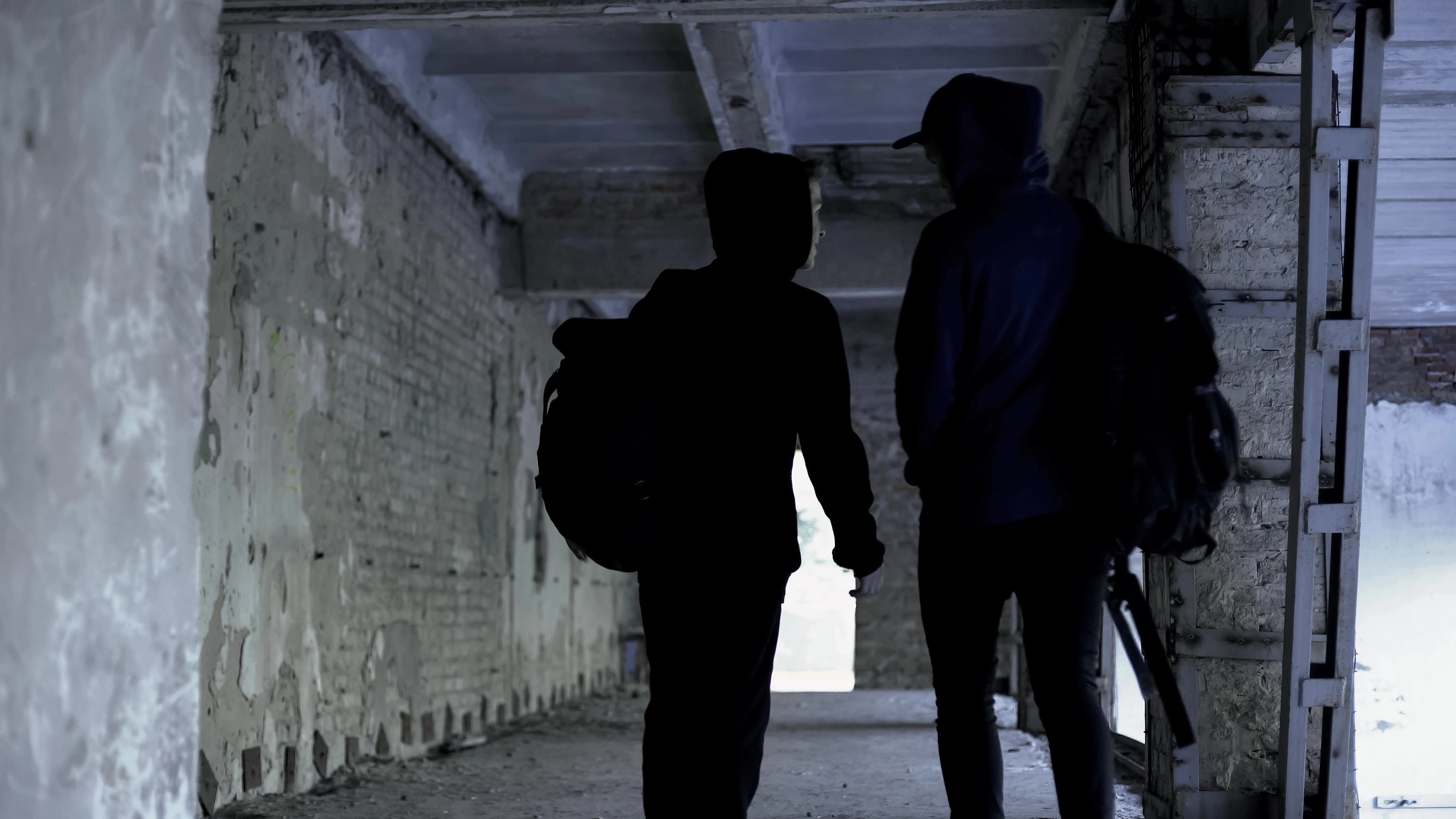 Russia Grooming Vulnerable Ukrainian Teens for Espionage and Sabotage, Kyiv Warns