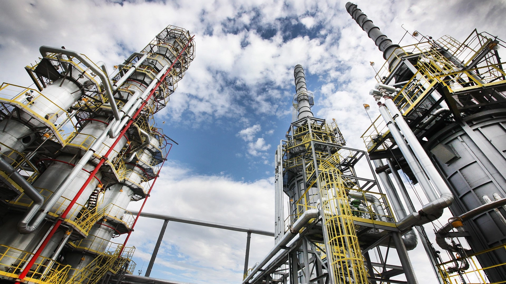 HUR Confirms Renewed Strategic Strikes on Russian Oil After Four-Month Hiatus