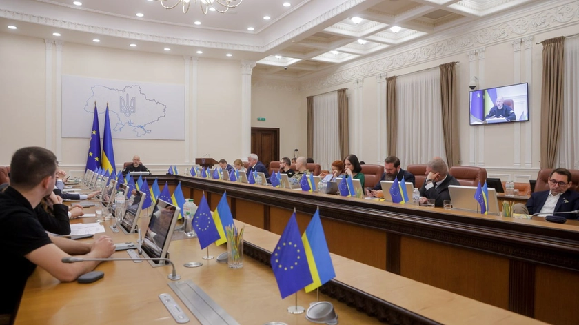 В Україні родини першокласників отримають 5 тис. грн: уряд запускає “Пакунок школяра”
