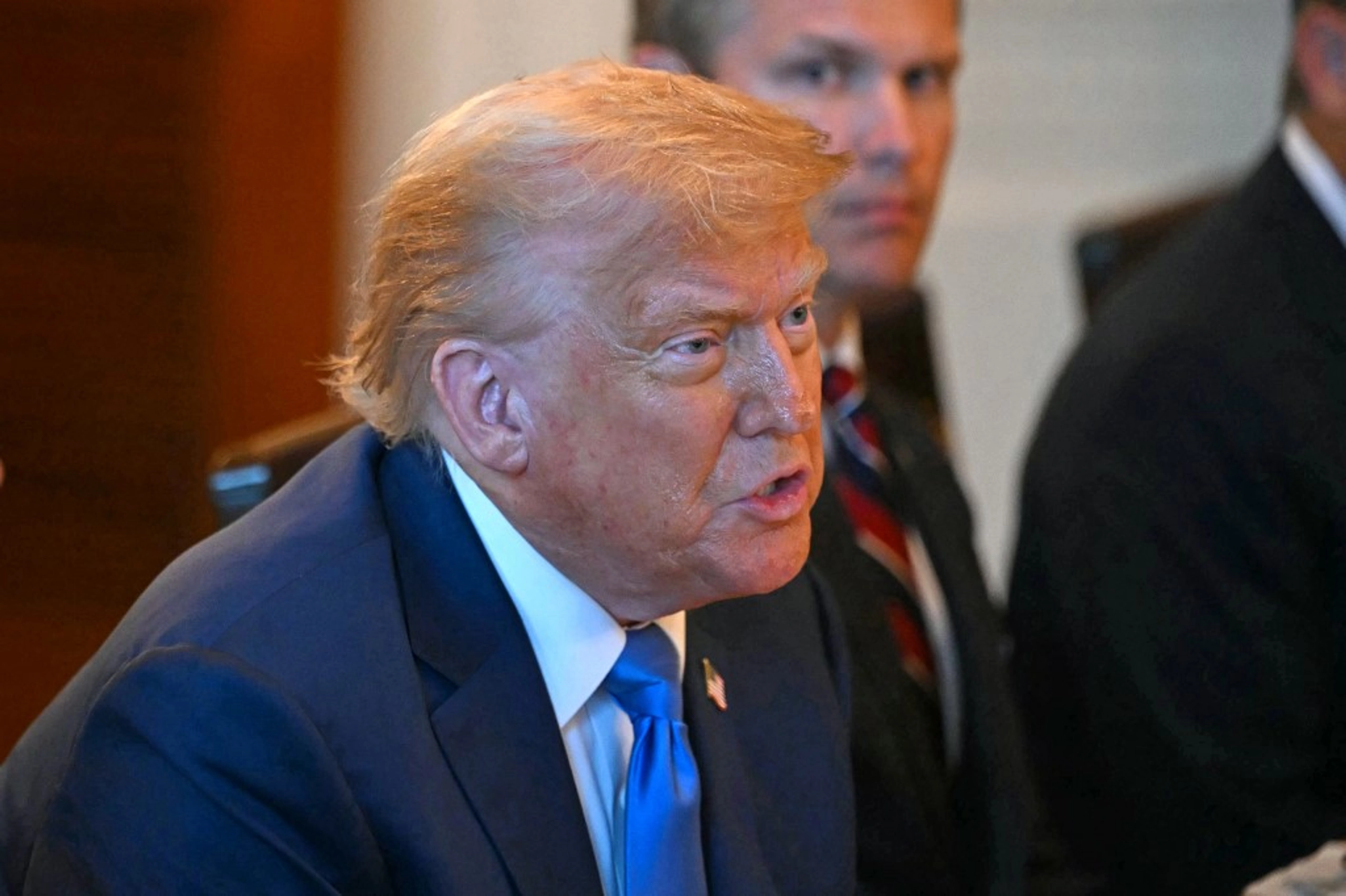 Трамп відхрестився від припинення постачання зброї Україні