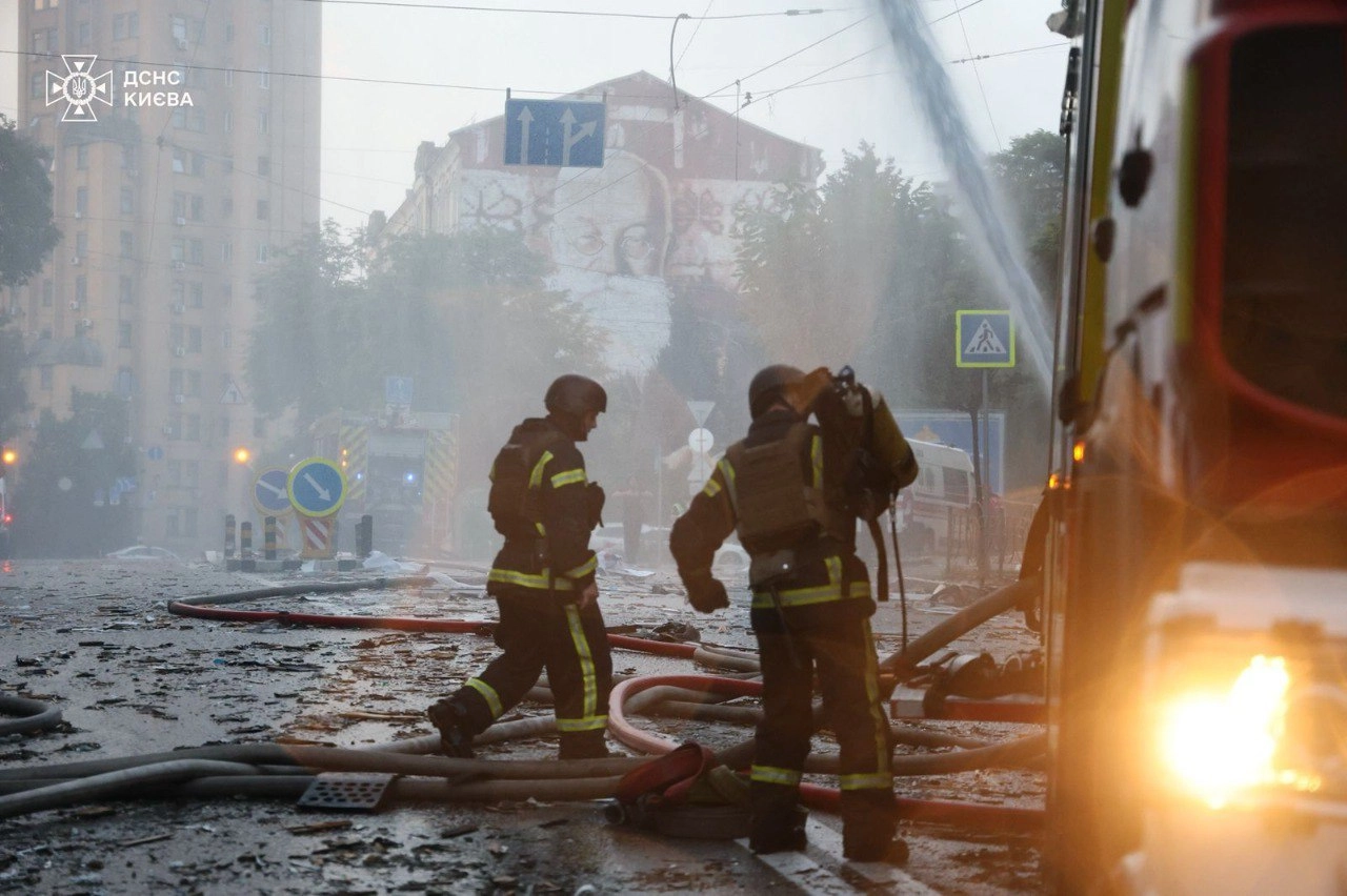 At Least 2 Dead, City Engulfed in Smoke as Russia Pounds Kyiv in Ten-Hour Onslaught
