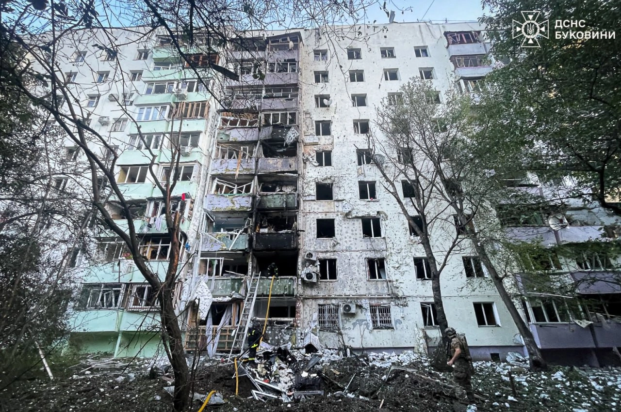 Russia Launches Overnight Attacks Across Ukraine, Killing 4 in Chernivtsi