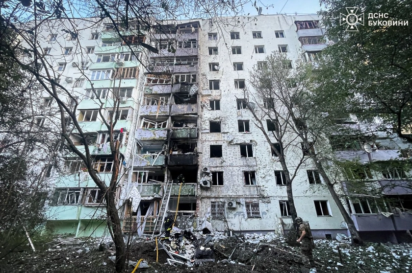 Russia Launches Overnight Attacks Across Ukraine, Killing 4 in Chernivtsi
