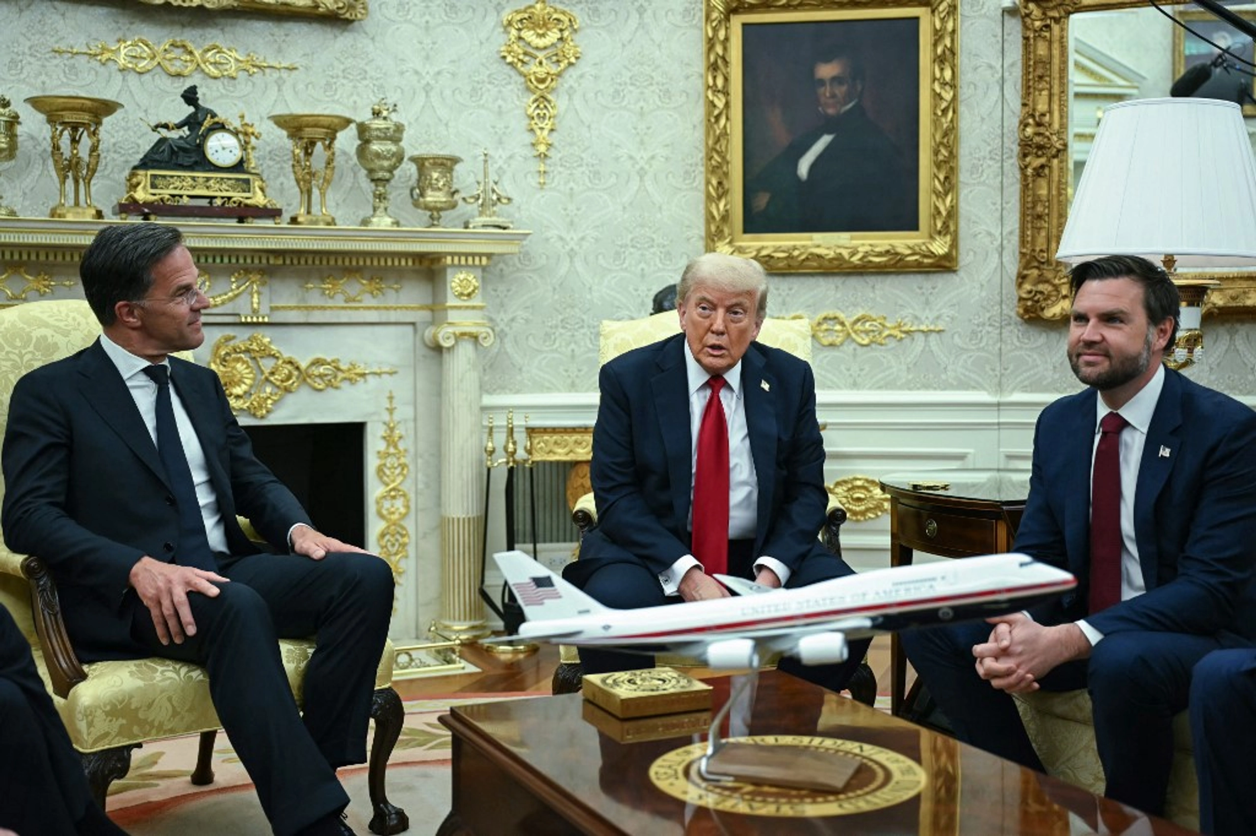 Трамп пригрозив Путіну надвисокими митами, якщо РФ та Україна не укладуть угоду за 50 днів