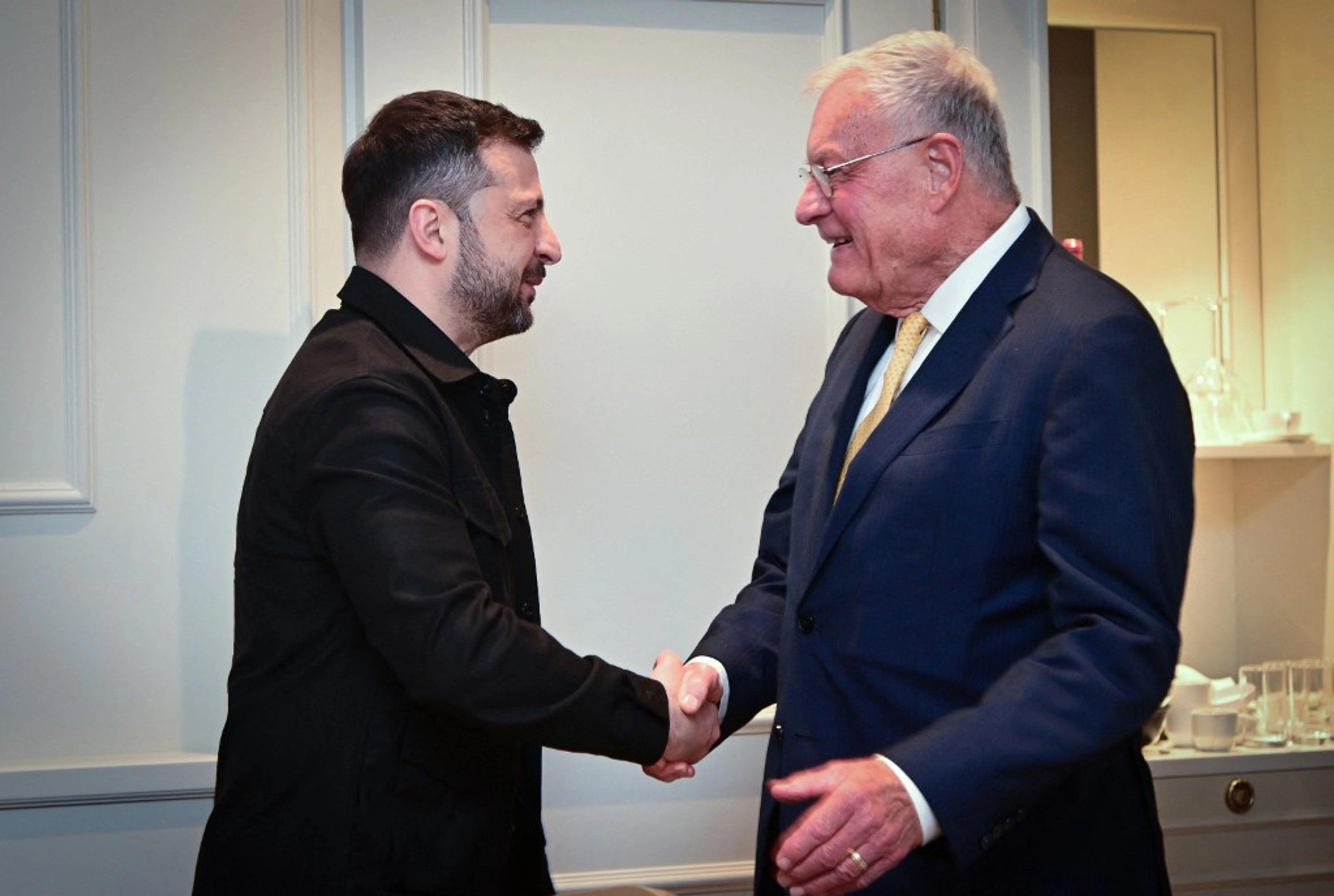 Zelensky Likens Kellogg to Human Patriot Air Defense