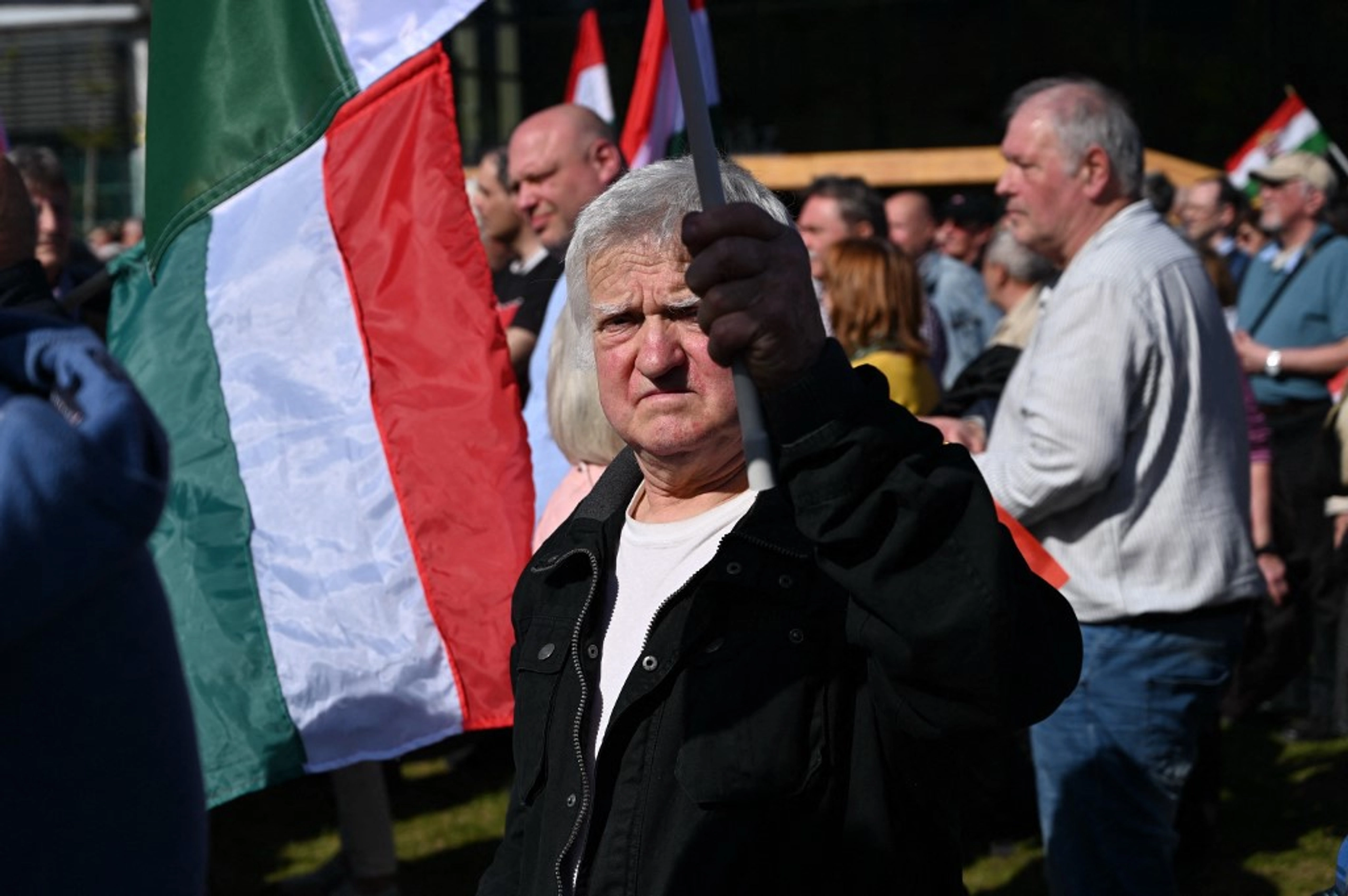 Hungarians Consider Ukraine Almost as Big a Threat as Russia, Survey Shows
