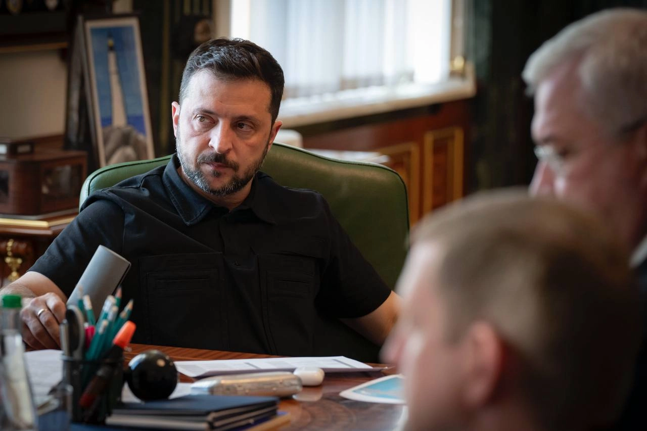 Зеленський запропонував Раді кандидатів на посади міністра оборони та голови МЗС