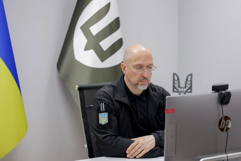Україні необхідно $6 млрд, щоб закрити дефіцит закупівель зброї цього року - Шмигаль