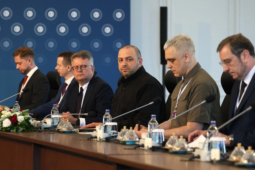 High-Stakes Negotiations Resume as Ukraine-Russia Talks Return to Istanbul