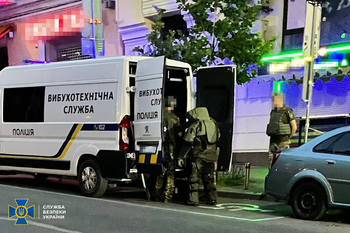 SBU Foils Russian Terror Plot in Kyiv: Woman Caught Planting Bombs in Café Under False Flag