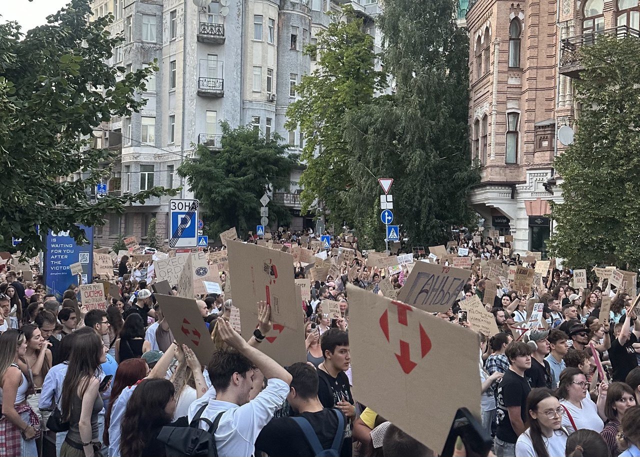 Zelensky’s Reversal on Anti-Corruption Institutions Is the Right Step – But the Fight Isn’t Over