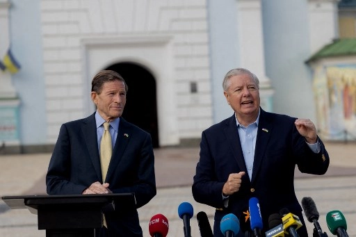 US Senator: Zelensky’s Credibility Hinges on Anti-Corruption Commitments