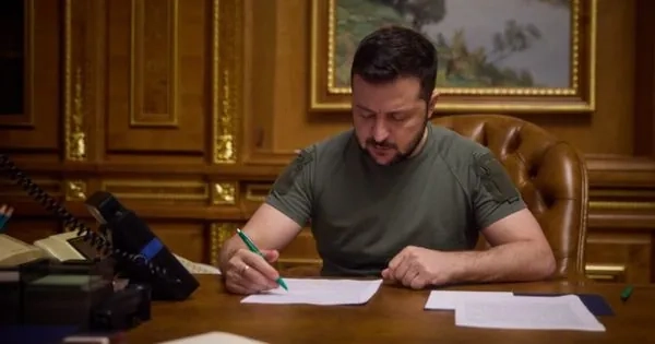 Зеленський підписав закон про службу в ЗСУ за контрактом після 60 років