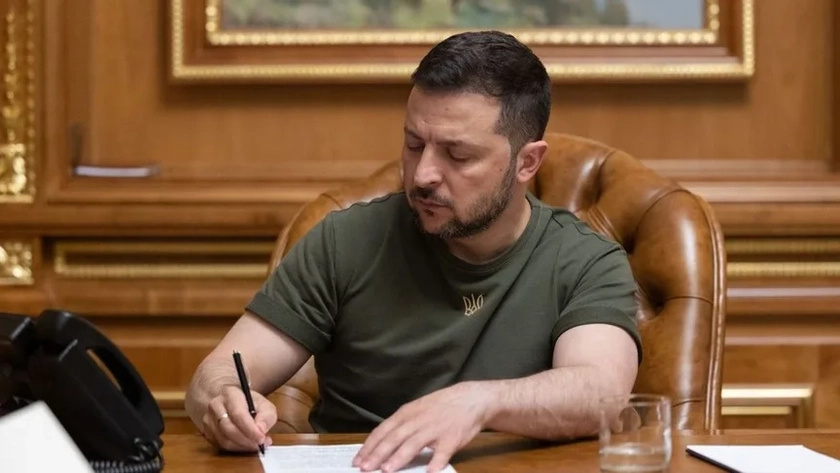 Зеленський підписав закон про військову підготовку для студентів-медиків