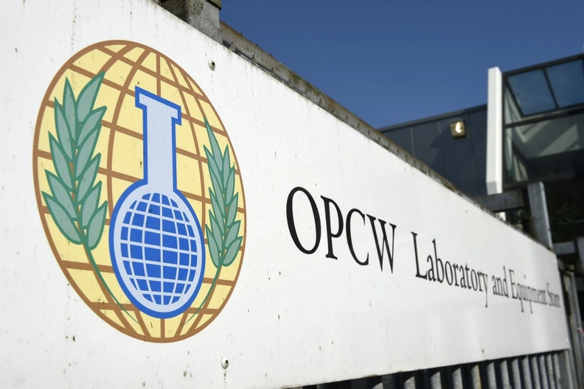 Ukraine Sends Evidence of 10,000 Russian Chemical Attacks to The Hague