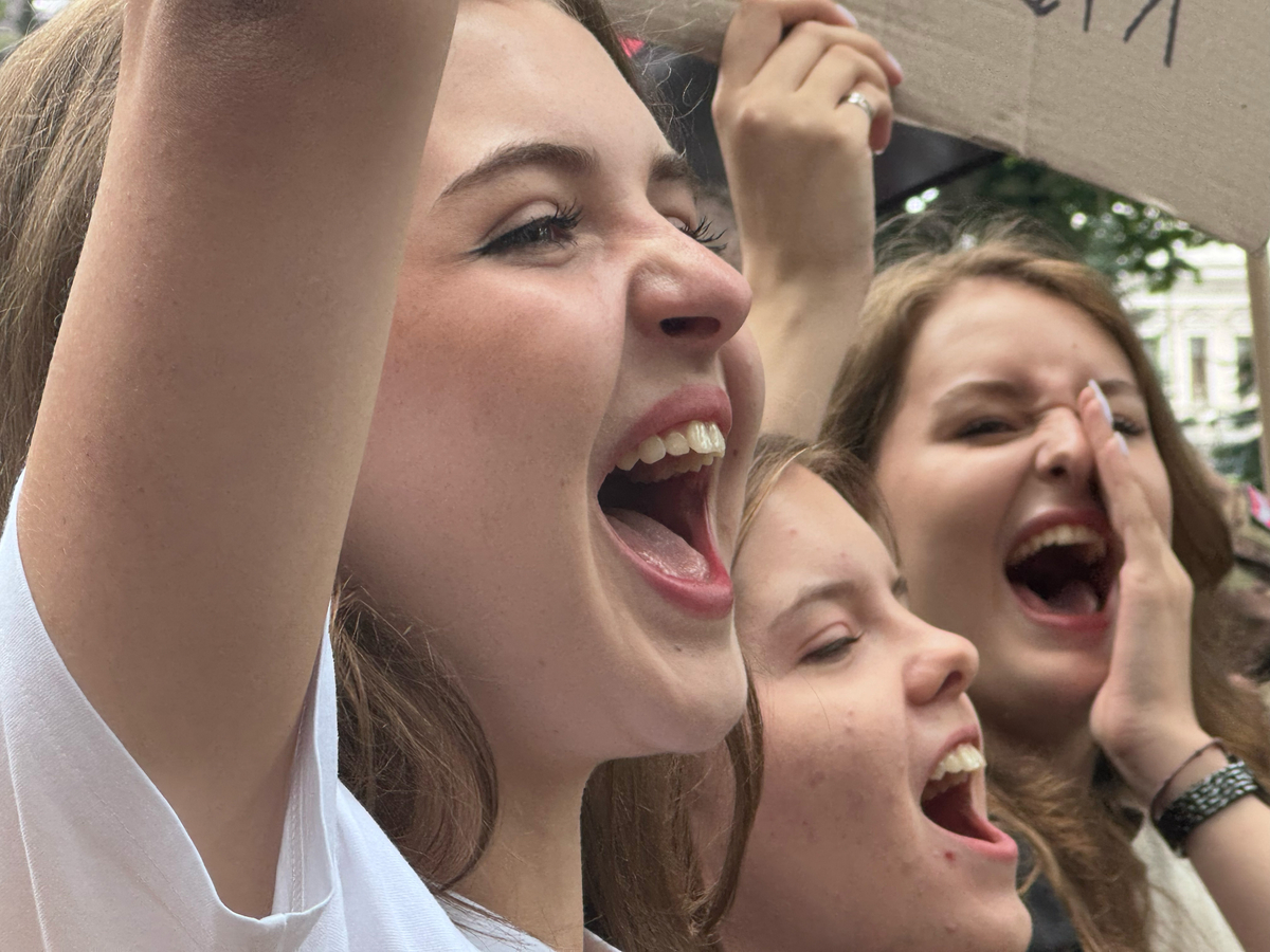 ‘Fighting for Our Future’: Kyiv Protesters Cheer Return of Anti-Corruption Safeguards