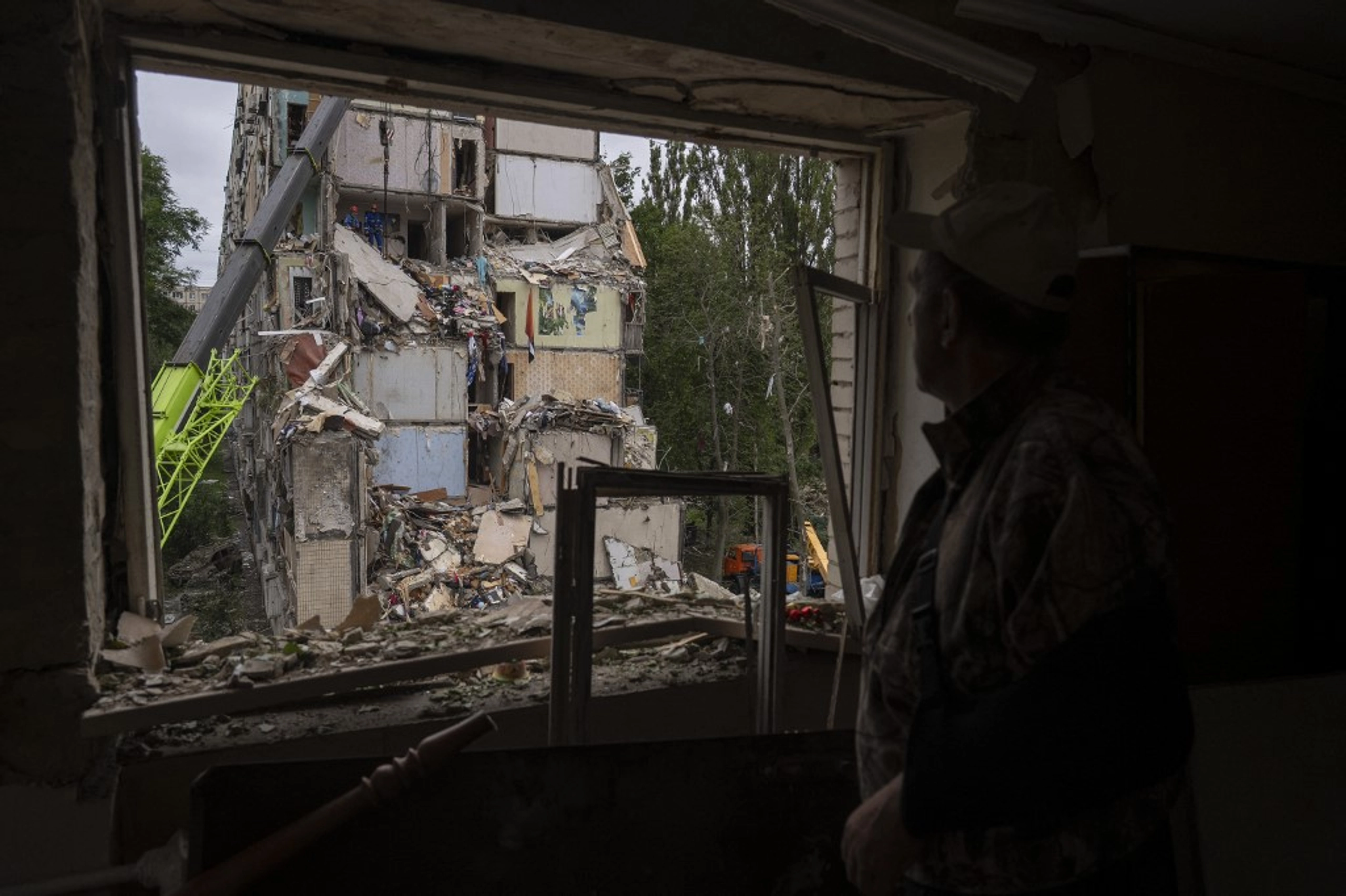 Death Toll in Russian Strike on Kyiv Rises to 31, Including 5 Children