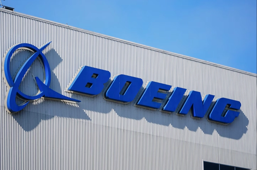 Профспілка працівників Boeing, які виробляють винищувачі, оголосила страйк