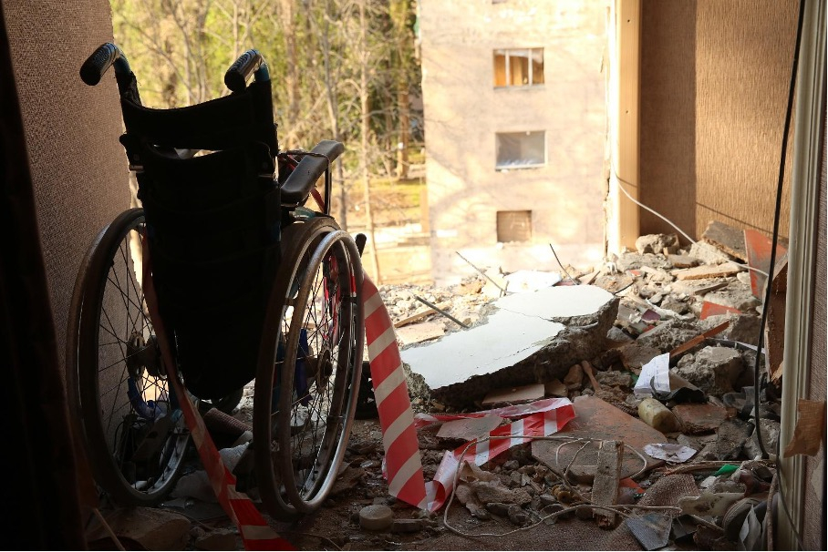 A Neighbor’s Account: Surviving Missile Attack on Kyiv