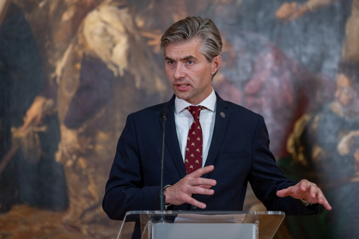 Lithuania Calls for NATO Action After Explosive-Laden Russian Drone Crosses Border