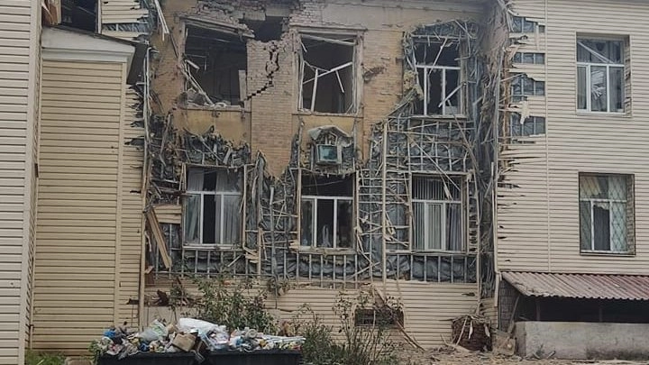 Росія пошкодила і зруйнувала понад 2,4 тисячі медзакладів в Україні