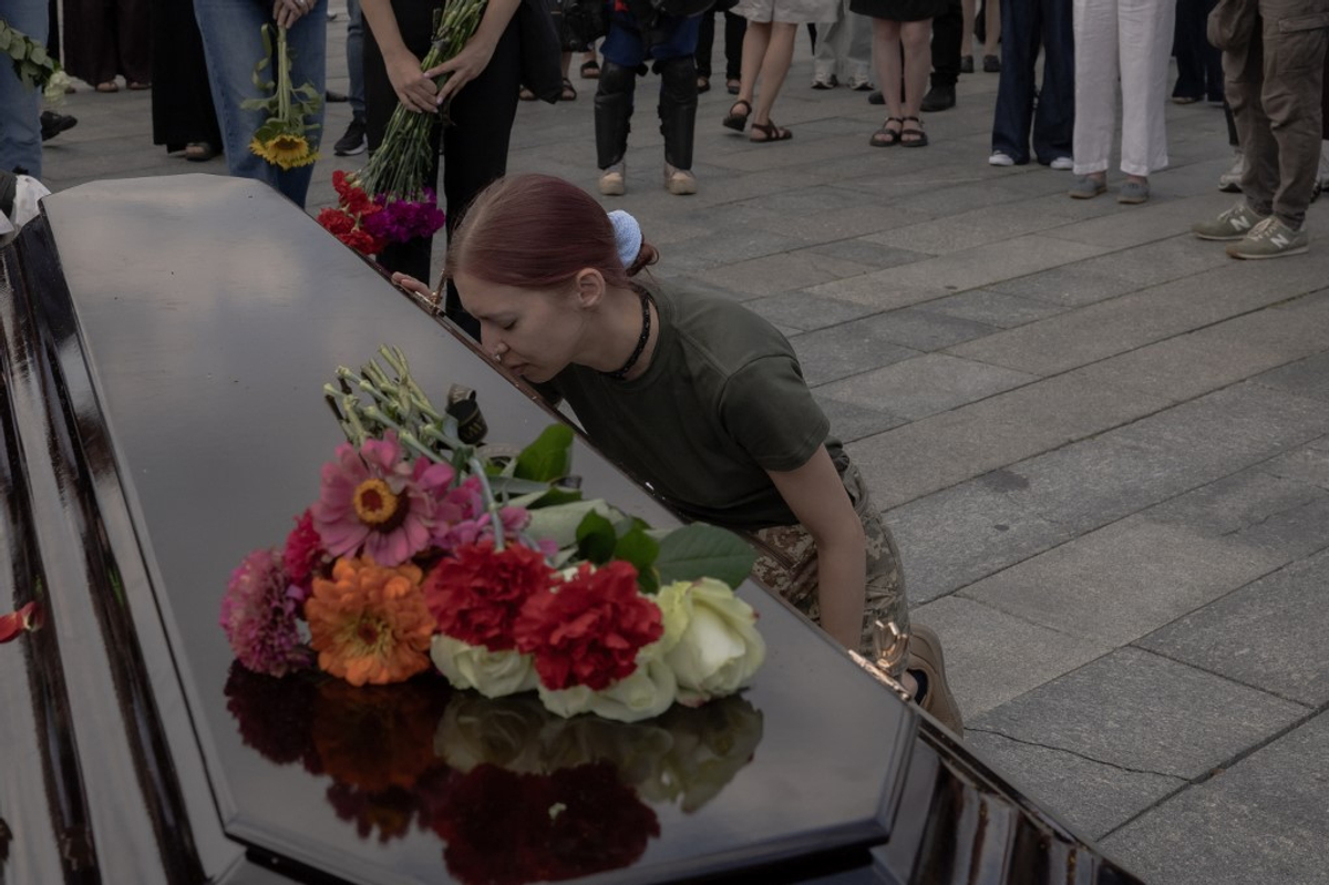 Funeral for Ukraine Reporter Who Suffered ‘Torments’ in Russian Captivity