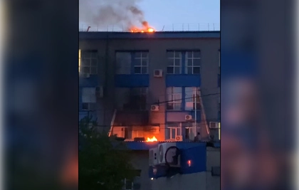 کارخانه نظامی روسیه پس از اعتصاب هواپیماهای بدون سرنشین در شعله های آتش بالا می رود
