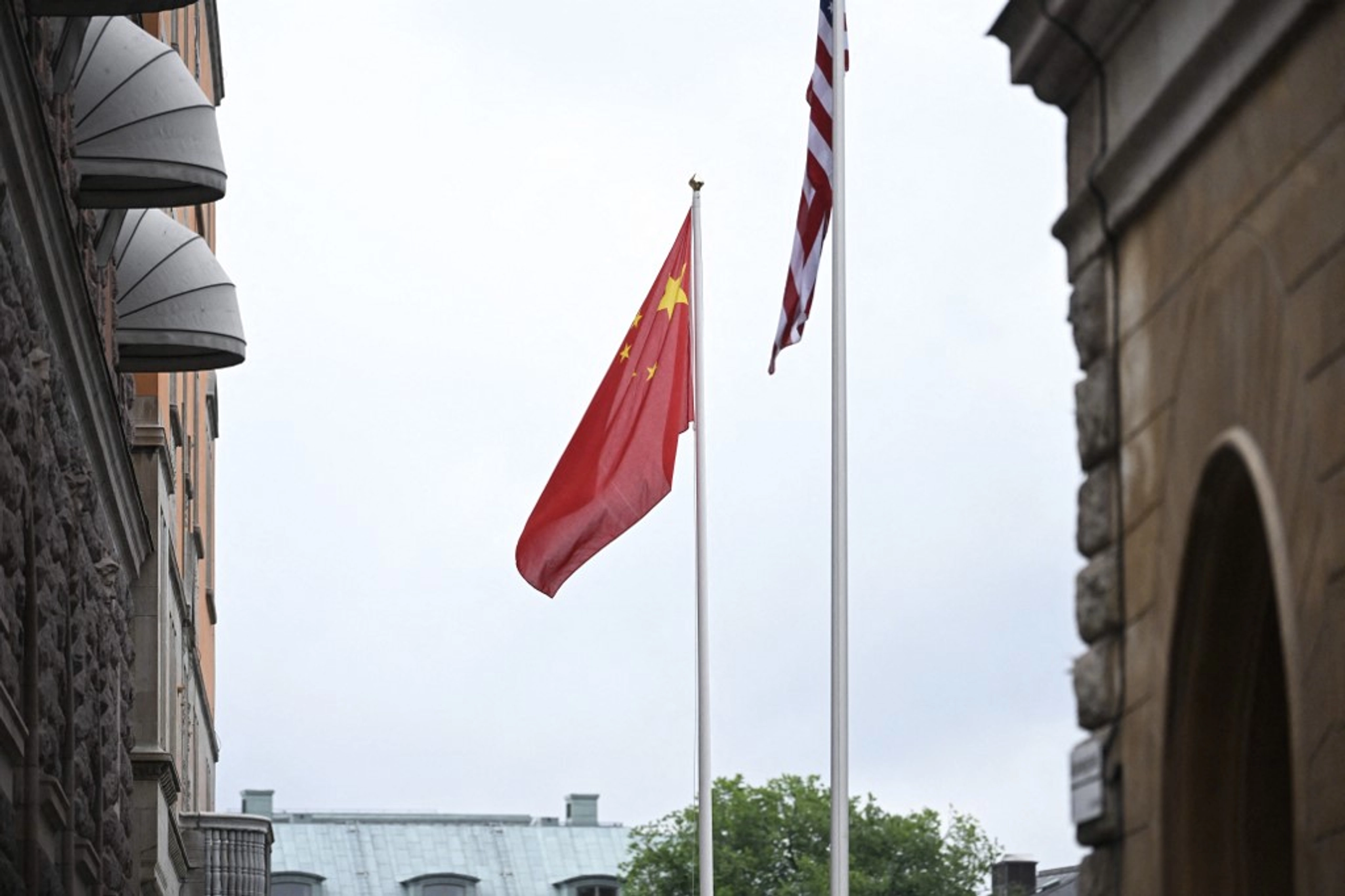 China Urges Ukraine, Russia to Resume Peace Talks