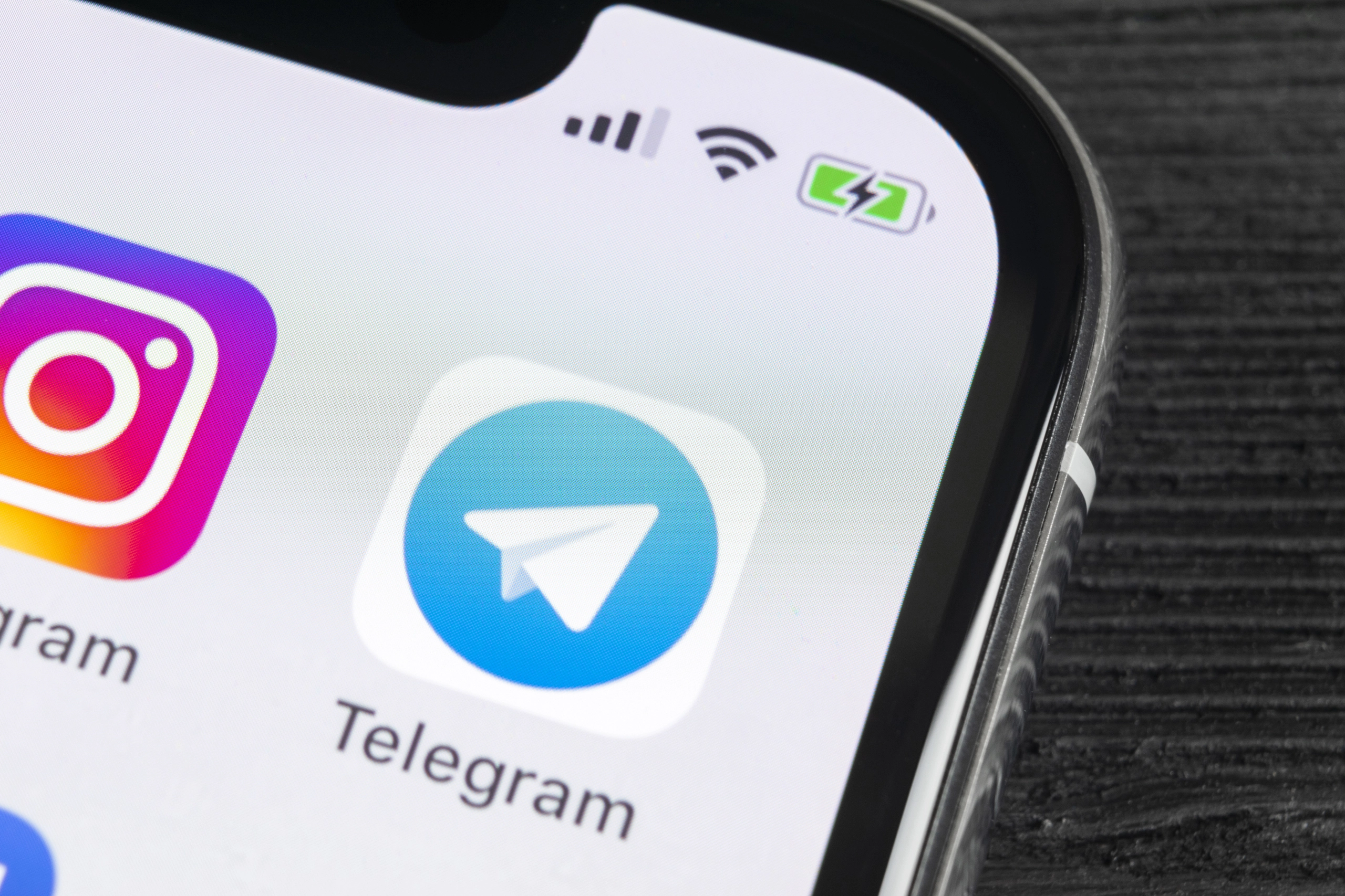 Росія тестує блокування дзвінків у Telegram та WhatsApp