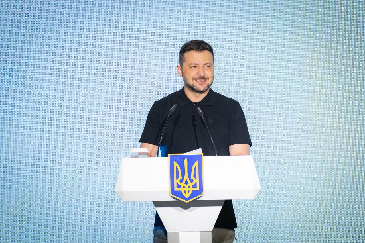Зеленський доручив уряду спростити перетин кордону для української молоді