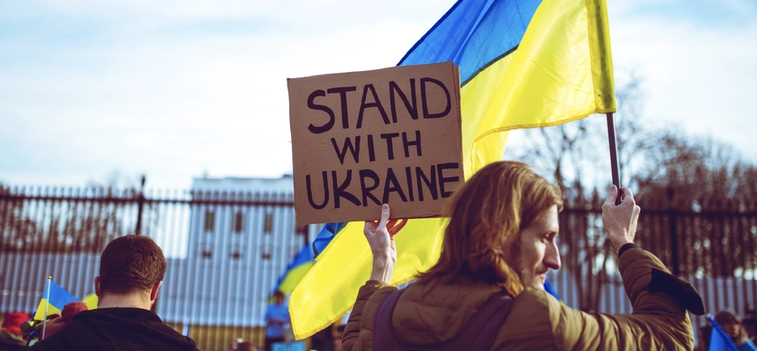 Two Thirds of Americans Think US Should Defend Ukraine, Poll Finds