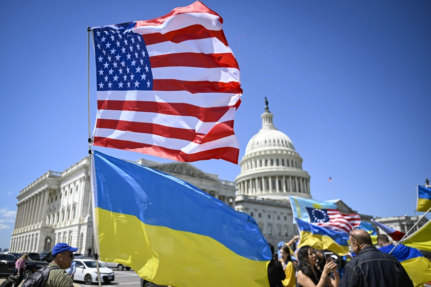 Тисячі українських біженців у США починають втрачати правовий захист