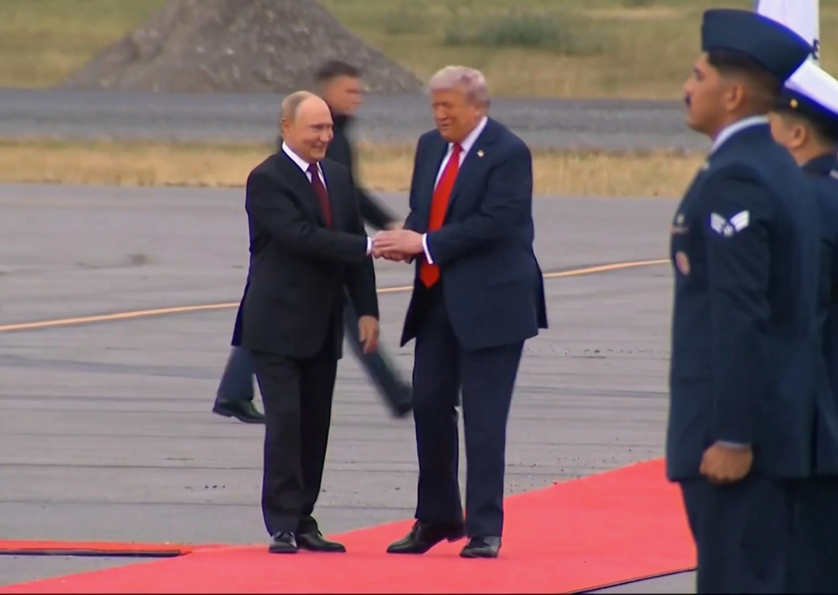 Initial Reactions: Former Key US Diplomats React to Trump-Putin Handshake