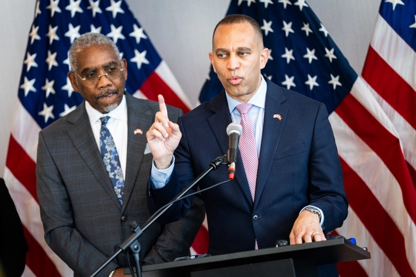 Top Democrat Slams Trump-Putin Meeting, Calling It ‘Undeserved Reward’