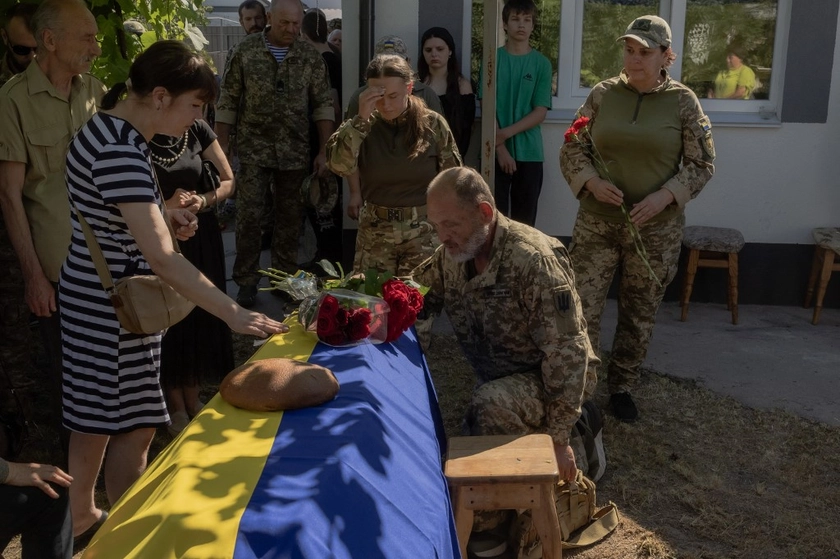 Bodies of 1,000 Fallen Troops Returned to Ukraine